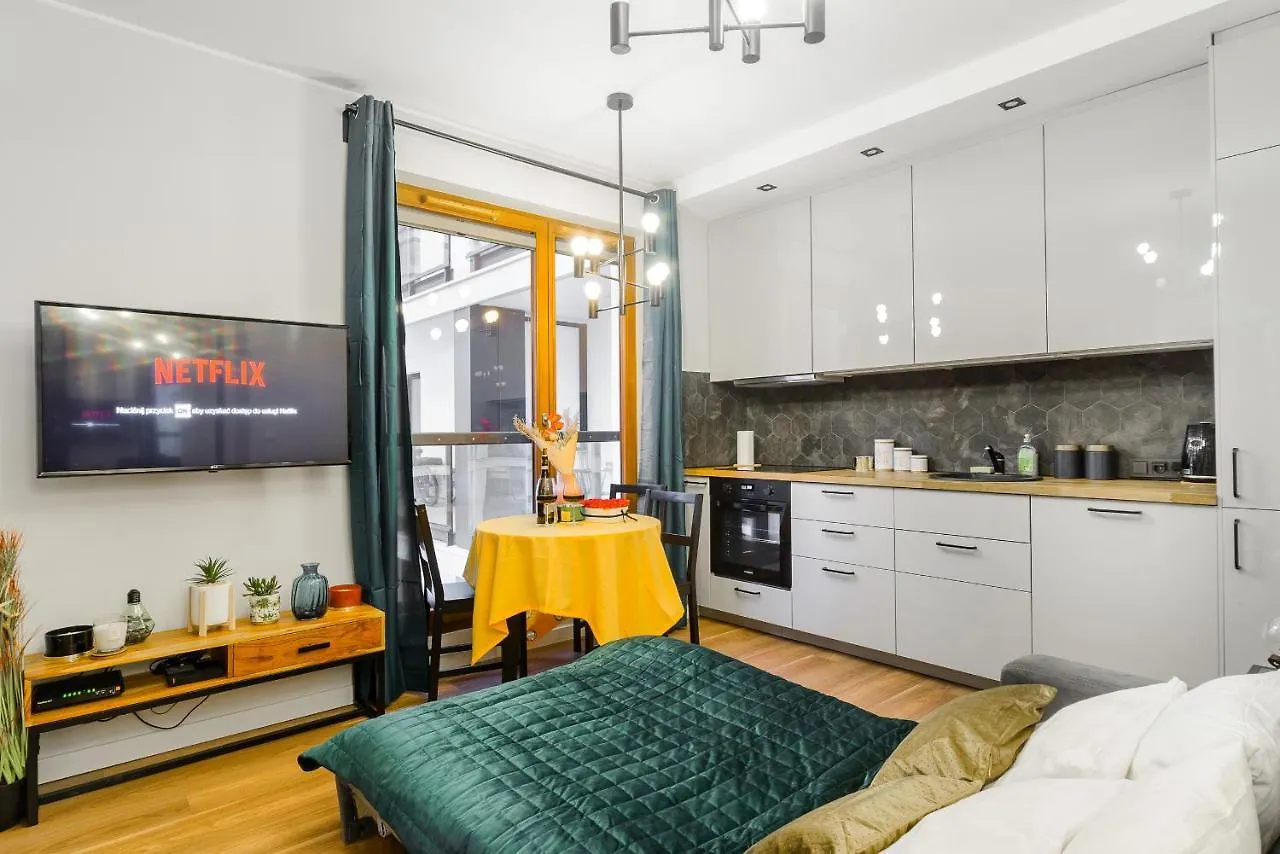 Modern Apartments With Access To The Pool Near Rondo Daszynskiego Station Varsovie 0*,  Pologne