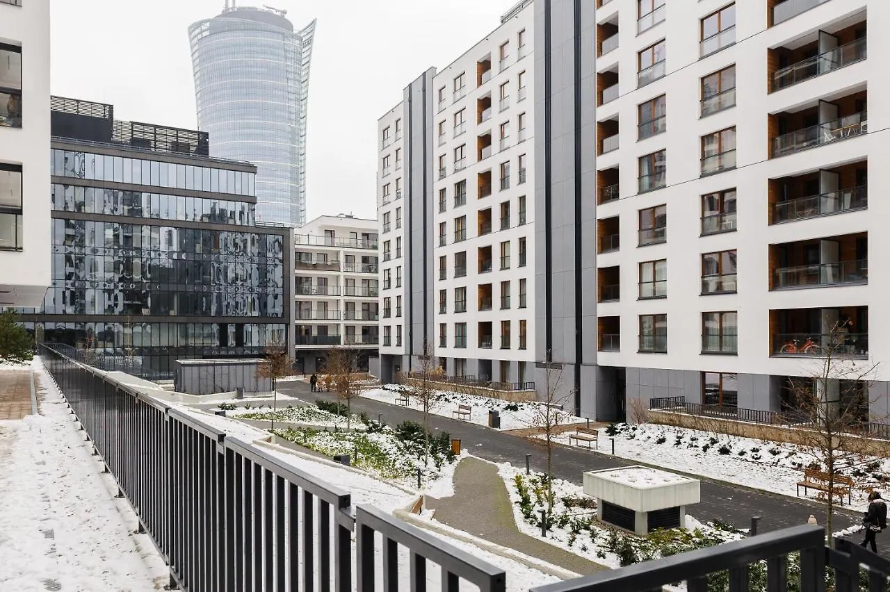 Modern Apartments With Access To The Pool Near Rondo Daszynskiego Station Varsovie