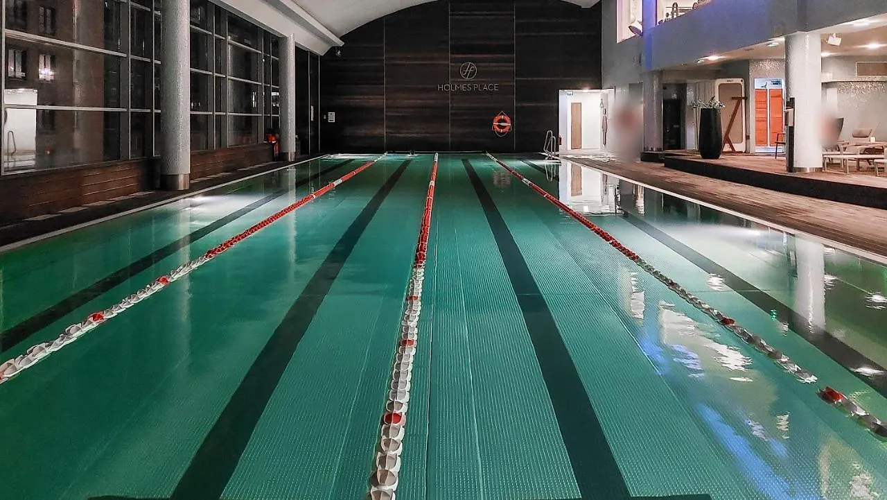 Modern Apartments With Access To The Pool Near Rondo Daszynskiego Station Varsovie